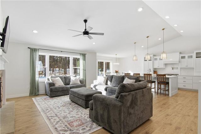 E10034 331st Avenue, Eau Claire, WI 54703