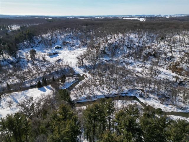 E10034 331st Avenue, Eau Claire, WI 54703