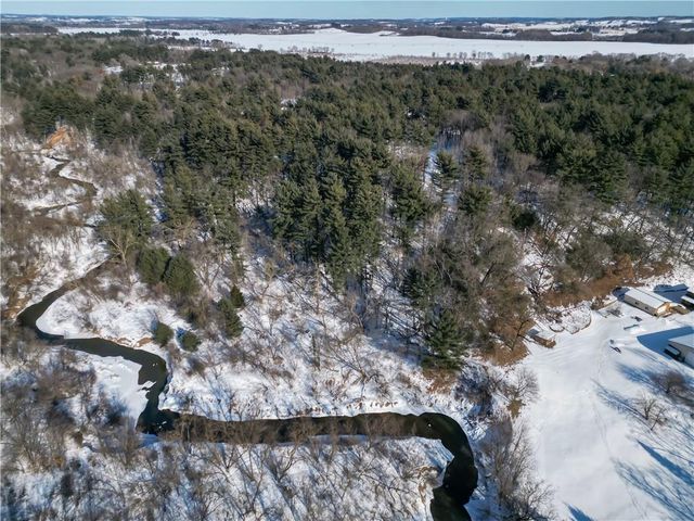 E10034 331st Avenue, Eau Claire, WI 54703