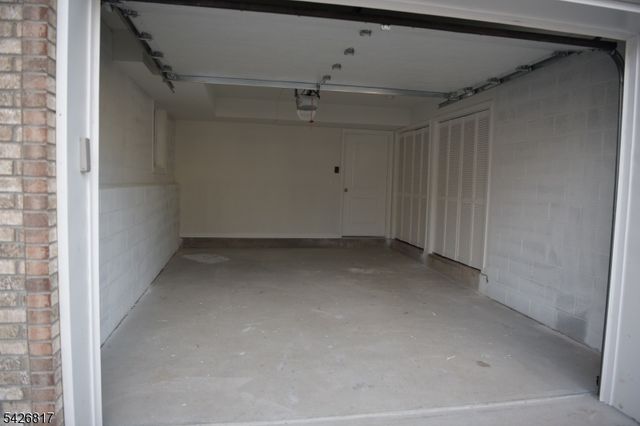 28 Davis St, Harrison Town, NJ 07029