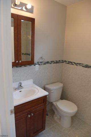 28 Davis St, Harrison Town, NJ 07029