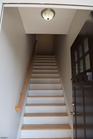 28 Davis St, Harrison Town, NJ 07029