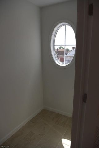 28 Davis St, Harrison Town, NJ 07029