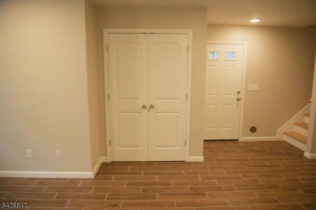 28 Davis St, Harrison Town, NJ 07029