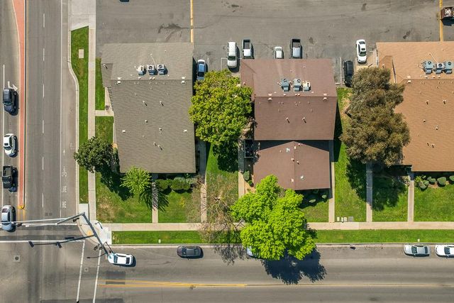 820 Sherwood Way, Madera, CA 93638