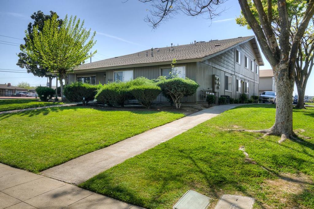 820 Sherwood Way, Madera, CA 93638