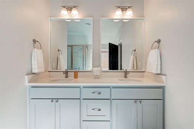 4917 Vinca Lane, Edmond, OK 73034