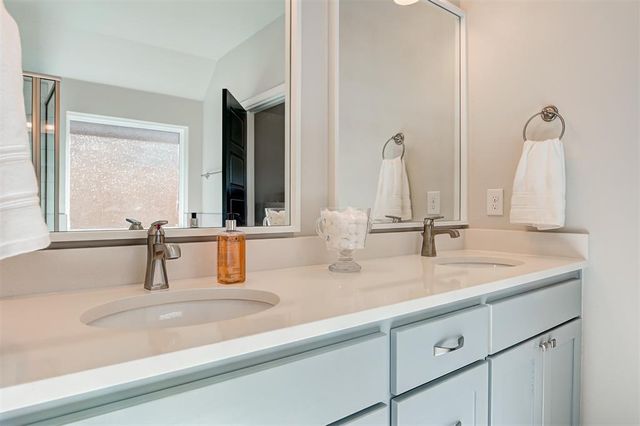 4917 Vinca Lane, Edmond, OK 73034