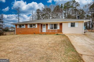 1924 Mural Circle, Morrow, GA 30260