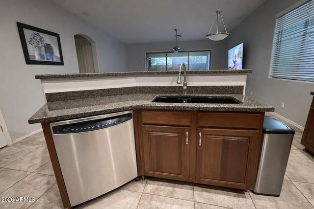 10709 E KNOWLES Avenue, Mesa, AZ 85209