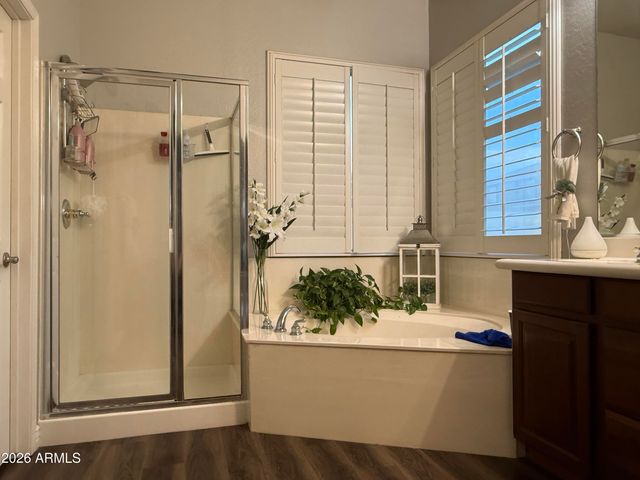 10709 E KNOWLES Avenue, Mesa, AZ 85209