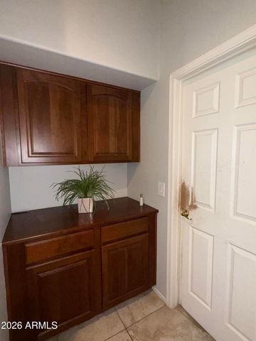 10709 E KNOWLES Avenue, Mesa, AZ 85209