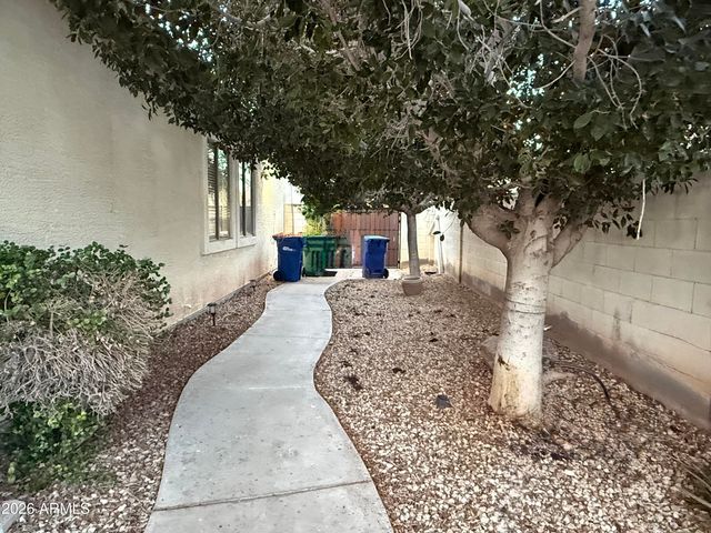 10709 E KNOWLES Avenue, Mesa, AZ 85209