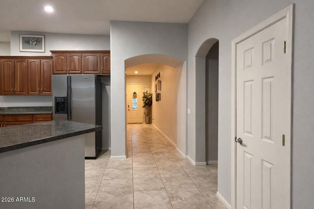 10709 E KNOWLES Avenue, Mesa, AZ 85209