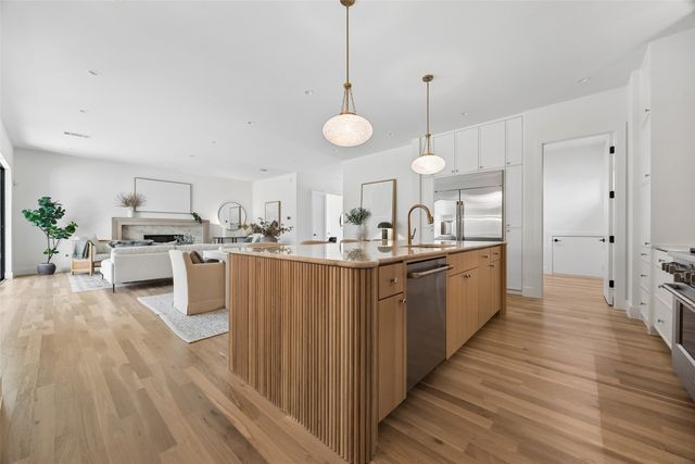 4727 March Avenue, Dallas, TX 75209