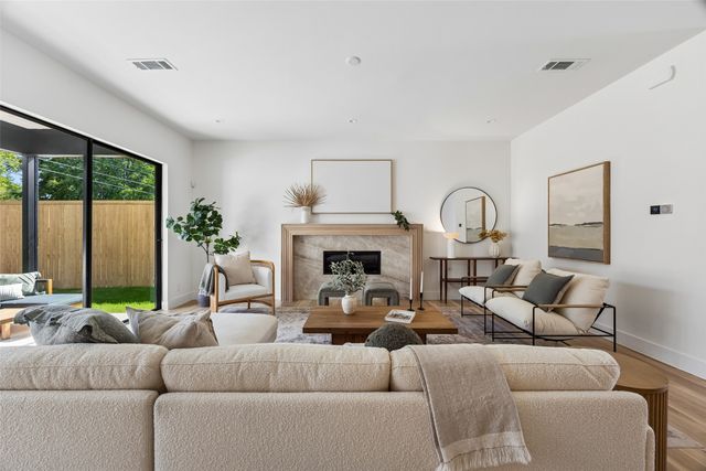 4727 March Avenue, Dallas, TX 75209