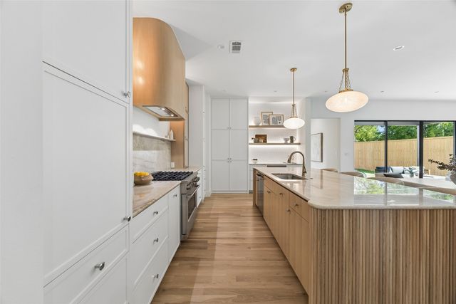 4727 March Avenue, Dallas, TX 75209