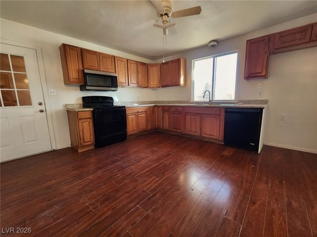 2640 Tough Girl Road, Pahrump, NV 89060