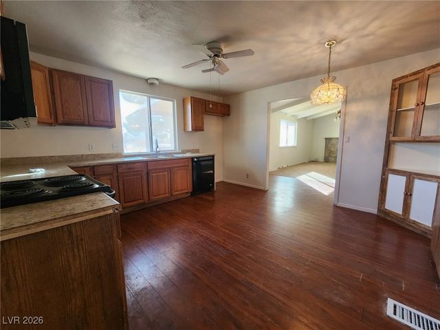 2640 Tough Girl Road, Pahrump, NV 89060