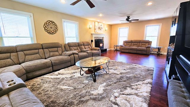 320 Old Bow Road, Weathersfield, VT 05156