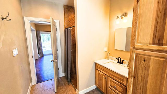 320 Old Bow Road, Weathersfield, VT 05156