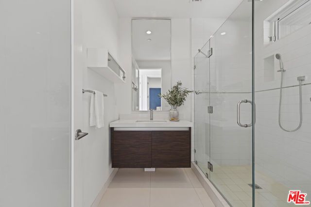 2756 Westshire Drive, Los Angeles, CA 90068
