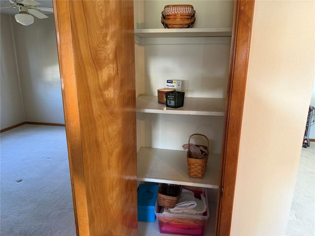 393 9th Ave, Marion, IA 52302