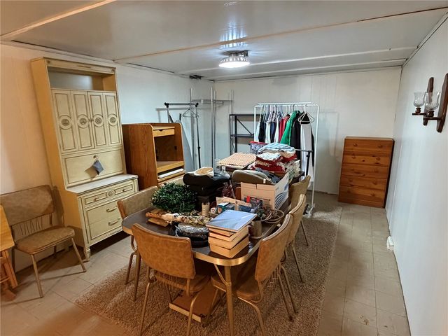 393 9th Ave, Marion, IA 52302