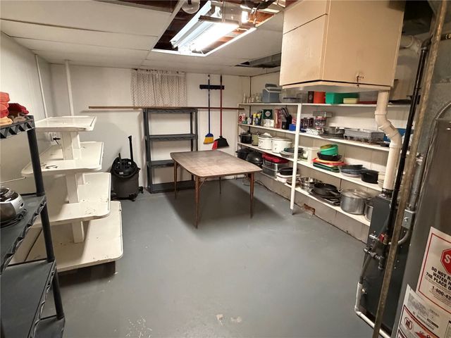 393 9th Ave, Marion, IA 52302