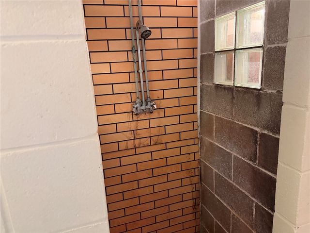 393 9th Ave, Marion, IA 52302