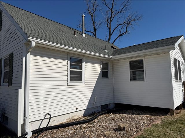 393 9th Ave, Marion, IA 52302