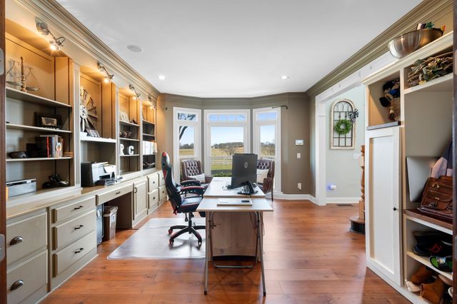 1600 Oakdale Rd, Westmoreland, TN 37186