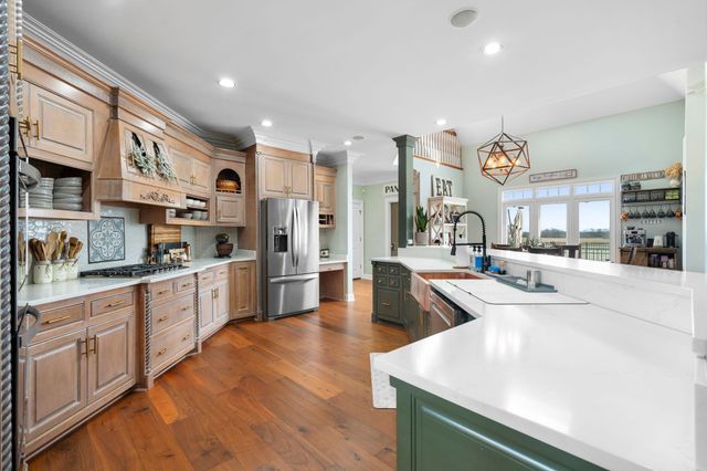 1600 Oakdale Rd, Westmoreland, TN 37186