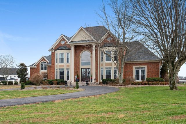 1600 Oakdale Rd, Westmoreland, TN 37186