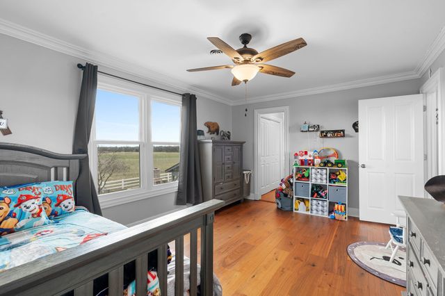 1600 Oakdale Rd, Westmoreland, TN 37186