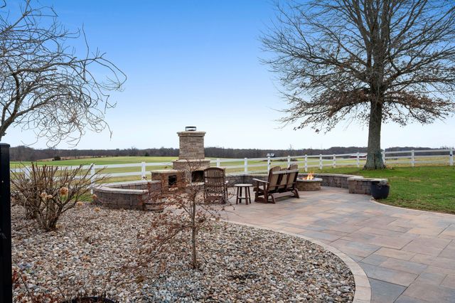 1600 Oakdale Rd, Westmoreland, TN 37186