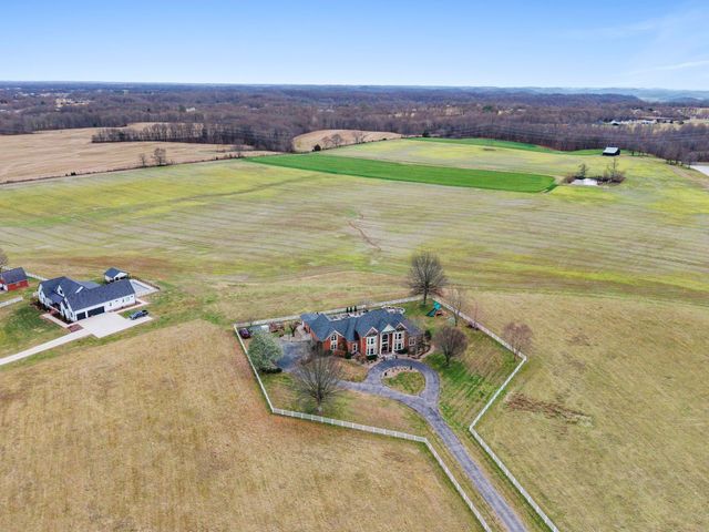 1600 Oakdale Rd, Westmoreland, TN 37186