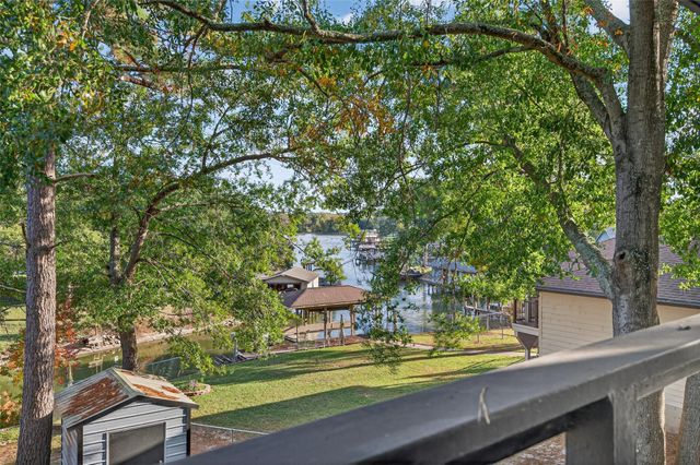 617 Gov Wood Drive, Point Blank, TX 77364