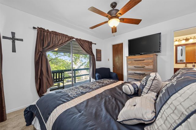 617 Gov Wood Drive, Point Blank, TX 77364