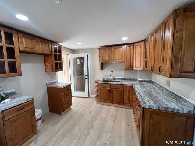 93 White Rock Drive, Windsor, CT 06095