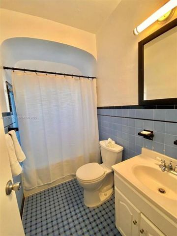 1872 SW 9th Street, Miami, FL 33135