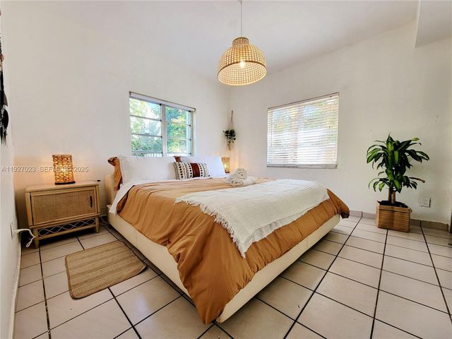 1872 SW 9th Street, Miami, FL 33135