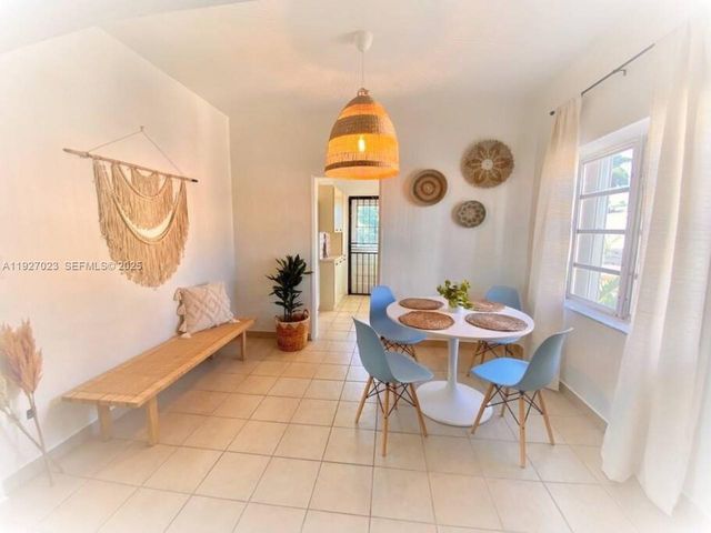 1872 SW 9th Street, Miami, FL 33135