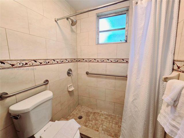 1872 SW 9th Street, Miami, FL 33135