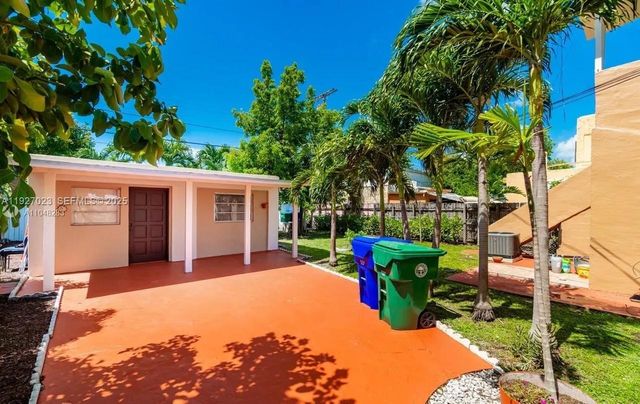 1872 SW 9th Street, Miami, FL 33135