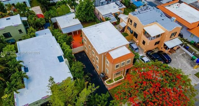 1872 SW 9th Street, Miami, FL 33135