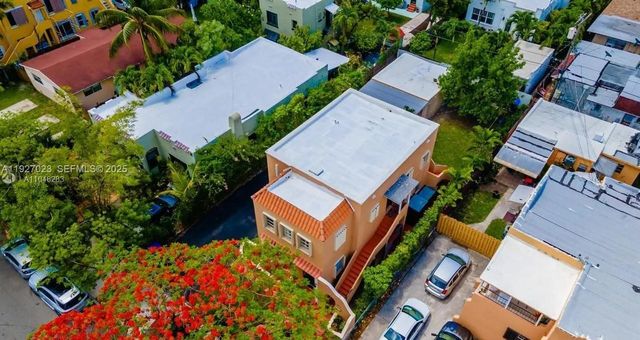 1872 SW 9th Street, Miami, FL 33135