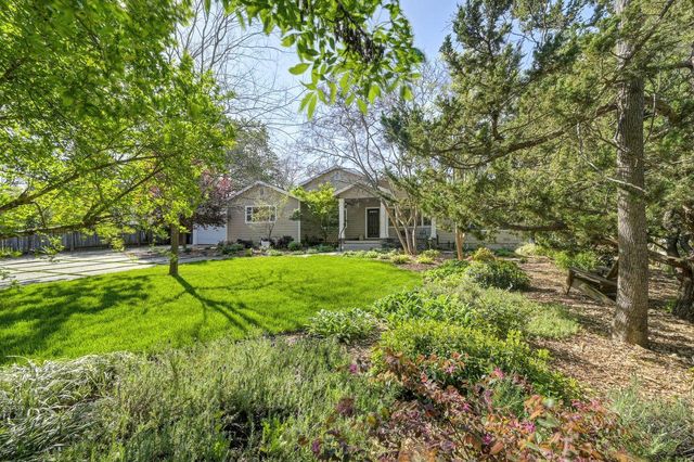 5216 Marione Dr, Carmichael, CA 95608