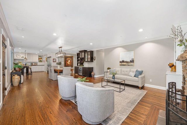 5216 Marione Dr, Carmichael, CA 95608