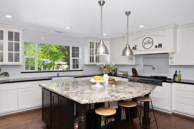 5216 Marione Dr, Carmichael, CA 95608